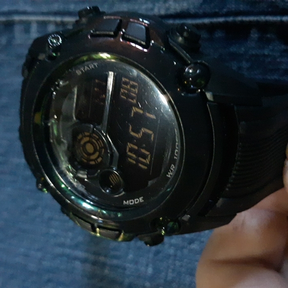 Watch - Picture 4 of 9